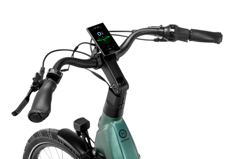 Huyser Maleo cockpit met display